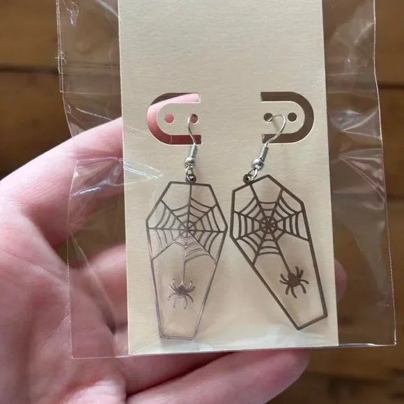 Unbranded Women's Silver and Black Jewellery - Picture 1 of 1